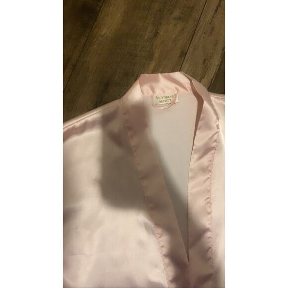 vintage victoria secret satin Kimono robe Gold Label - Picture 3 of 3